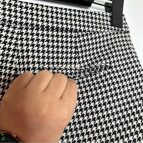 Sezane Clara Houndstooth Trousers in Ecru Black - Picture 8 of 14
